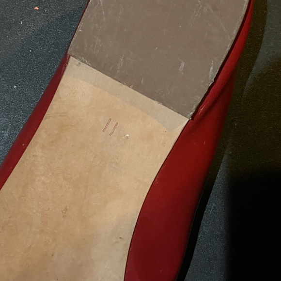 Chic Red Patent Leather Flats - Picture 5 of 7